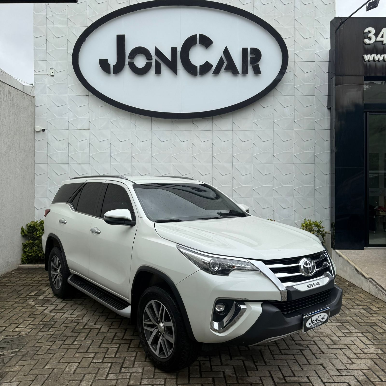 TOYOTA SW4 SRX 2.8 AUT 4X4 7 LUGARES