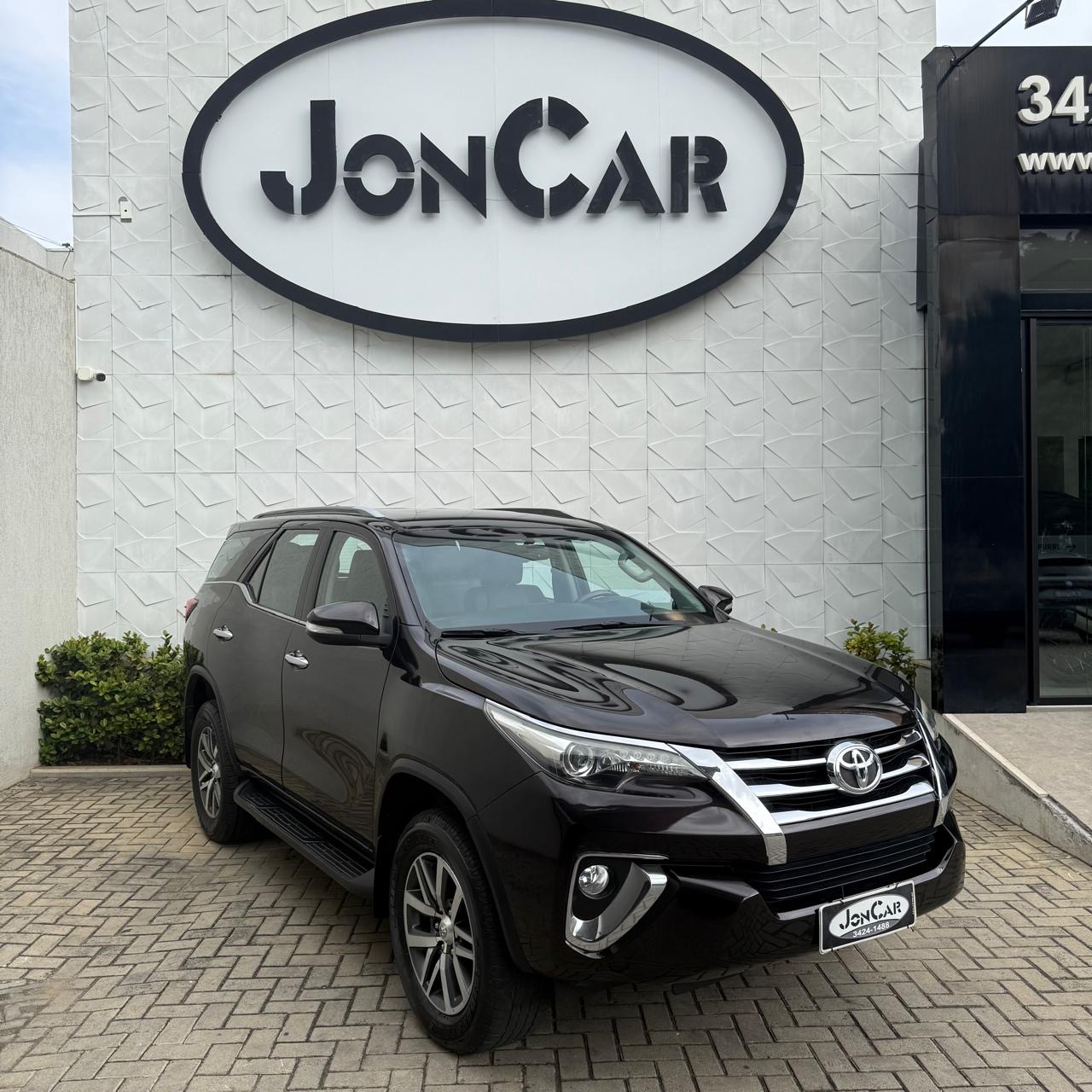 TOYOTA SW4 SRX 2.8 4X4 AUT 7 LUGARES